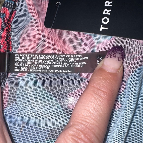 NWT- Plus Size Women’s Torrid Mesh Smock Waist Coverup Dress. Size 5X (28). - Picture 8 of 9